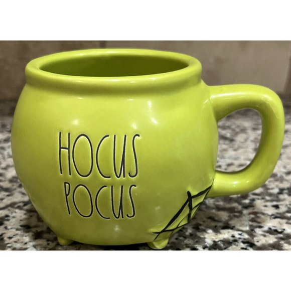 New Rae Dunn 2023 Halloween Web HOCUS POCUS Green Cauldron Mug - Picture 6 of 6